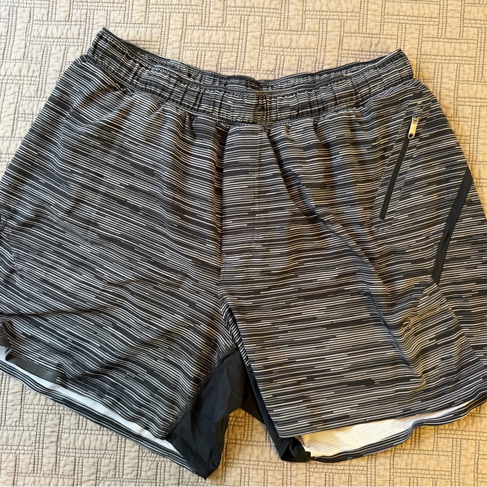 Lululemon 5” inseam lined Men's Shorts